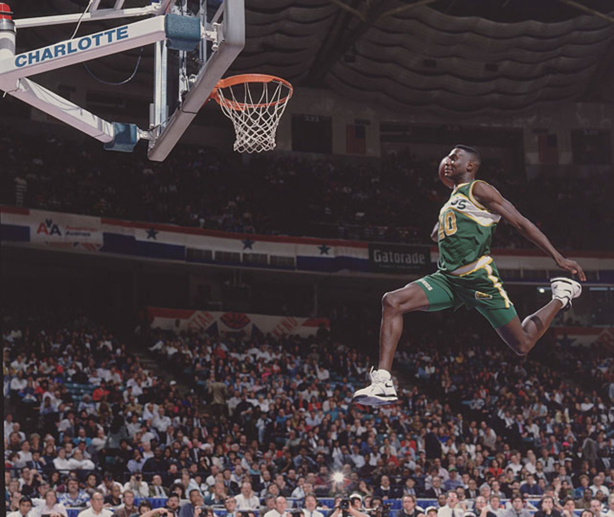 SI Vault on X: Seattle Shawn Kemp vs. Cleveland Shawn Kemp https