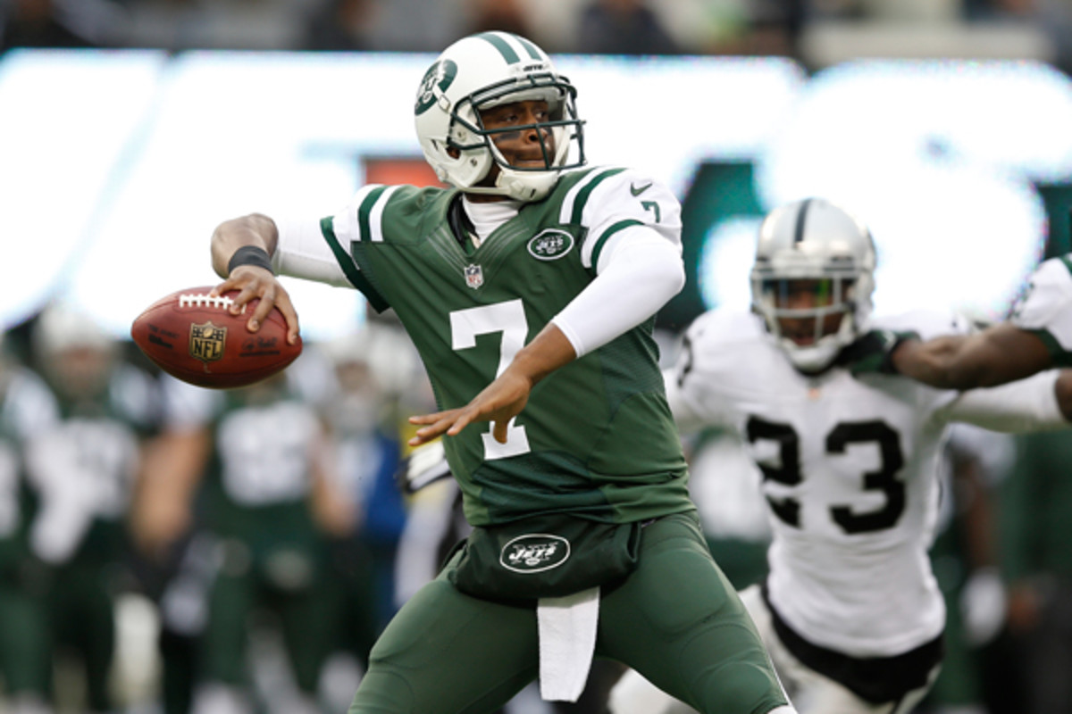 Geno Smith set a little milestone against the Oakland Raiders on Sunday.