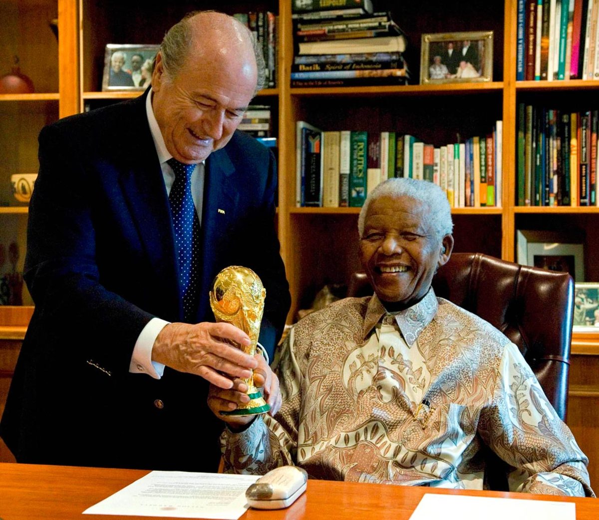 2008-Nelson-Mandela-Sepp-Blatter.jpg