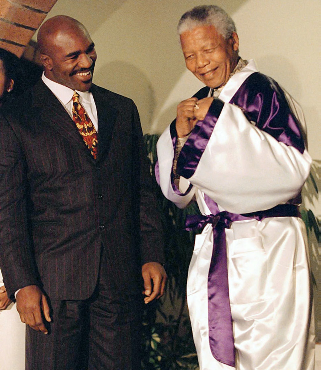 1997-Nelson-Mandela-Evander-Holyfield.jpg