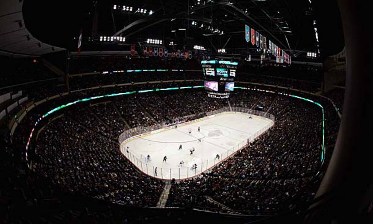 Minnesota's Xcel Energy Center rated best NHL arena to see a game