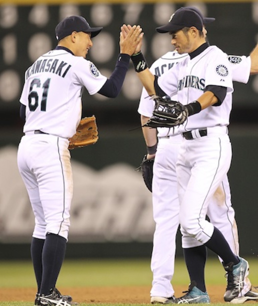 16 Reasons to Treasure Blue Jays Shortstop Munenori Kawasaki, the Jewel of  MLB - Sports Illustrated