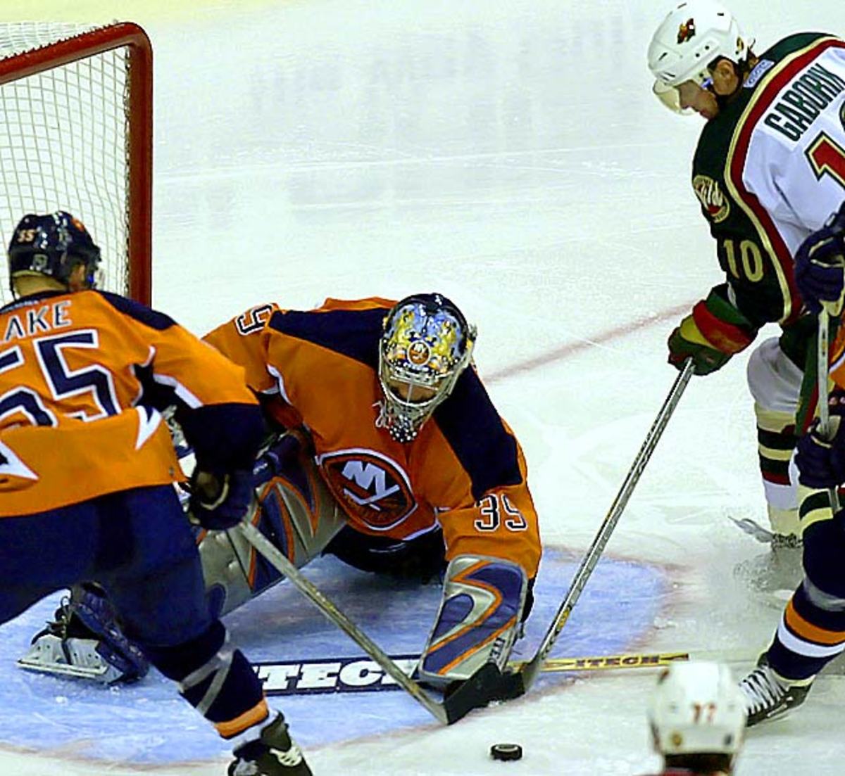 Rick DiPietro battled depression during struggles, says Isles