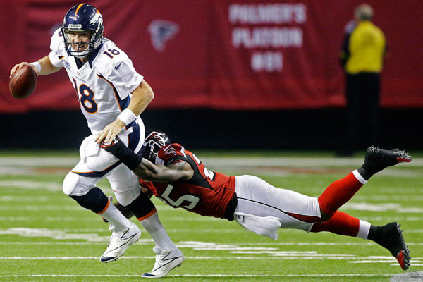 Peyton Manning endures tough night thanks to a dangerous Falcons team ...