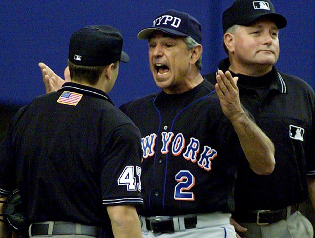 bobby-valentine-arguing.jpg