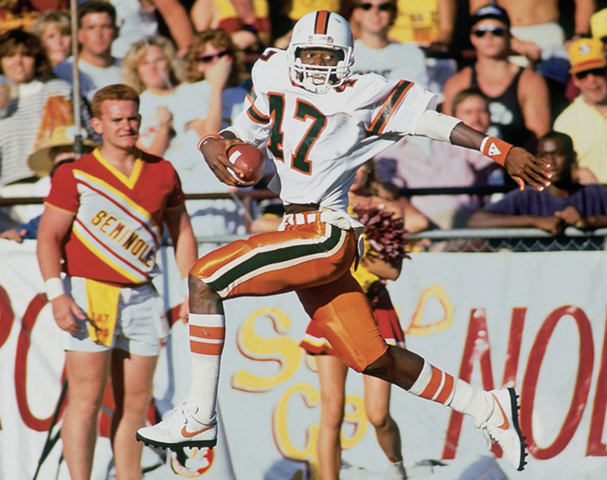 EDGERRIN JAMES MIAMI HURRICANES 8X10 HIGH GLOSSY SPORTS ACTION PHOTO (N)