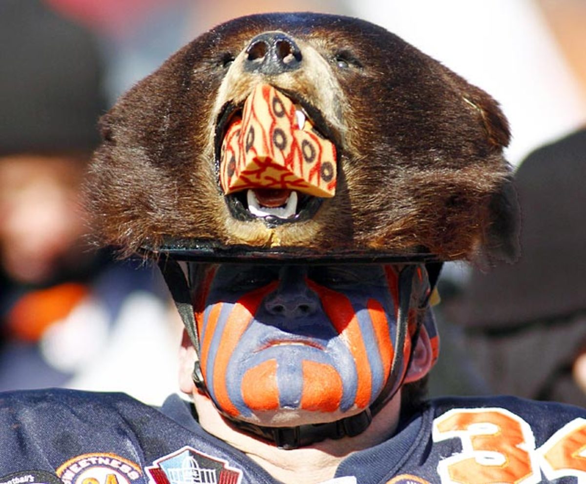 Best head gear at the dome - #vikings fan with cheese grat…