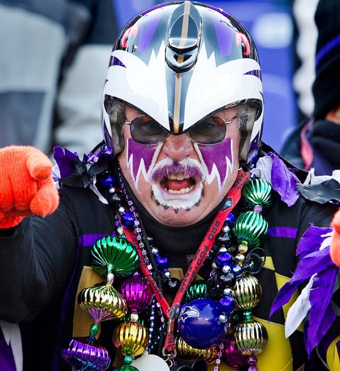 Best head gear at the dome - #vikings fan with cheese grat…