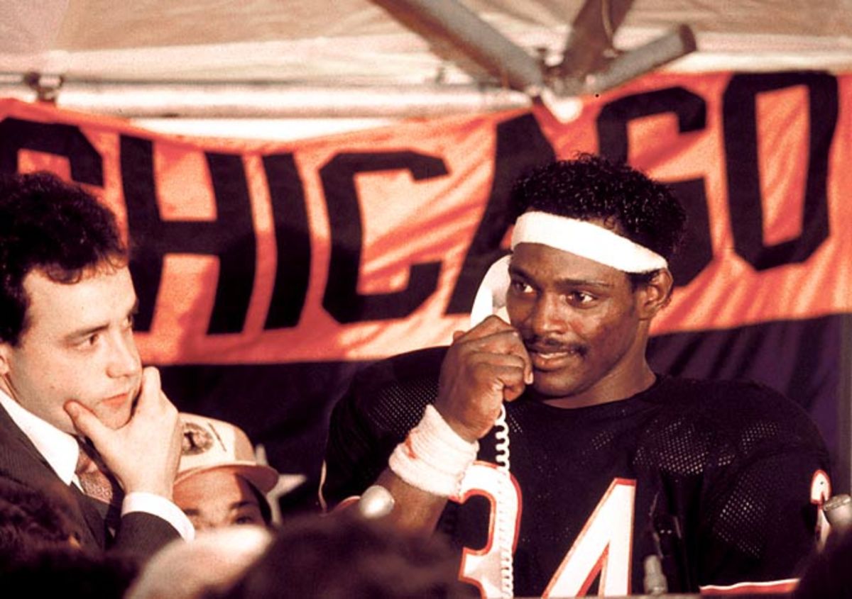 Walter Payton had Jim Brown's NFL rushing record in sight - Sports  Illustrated Vault