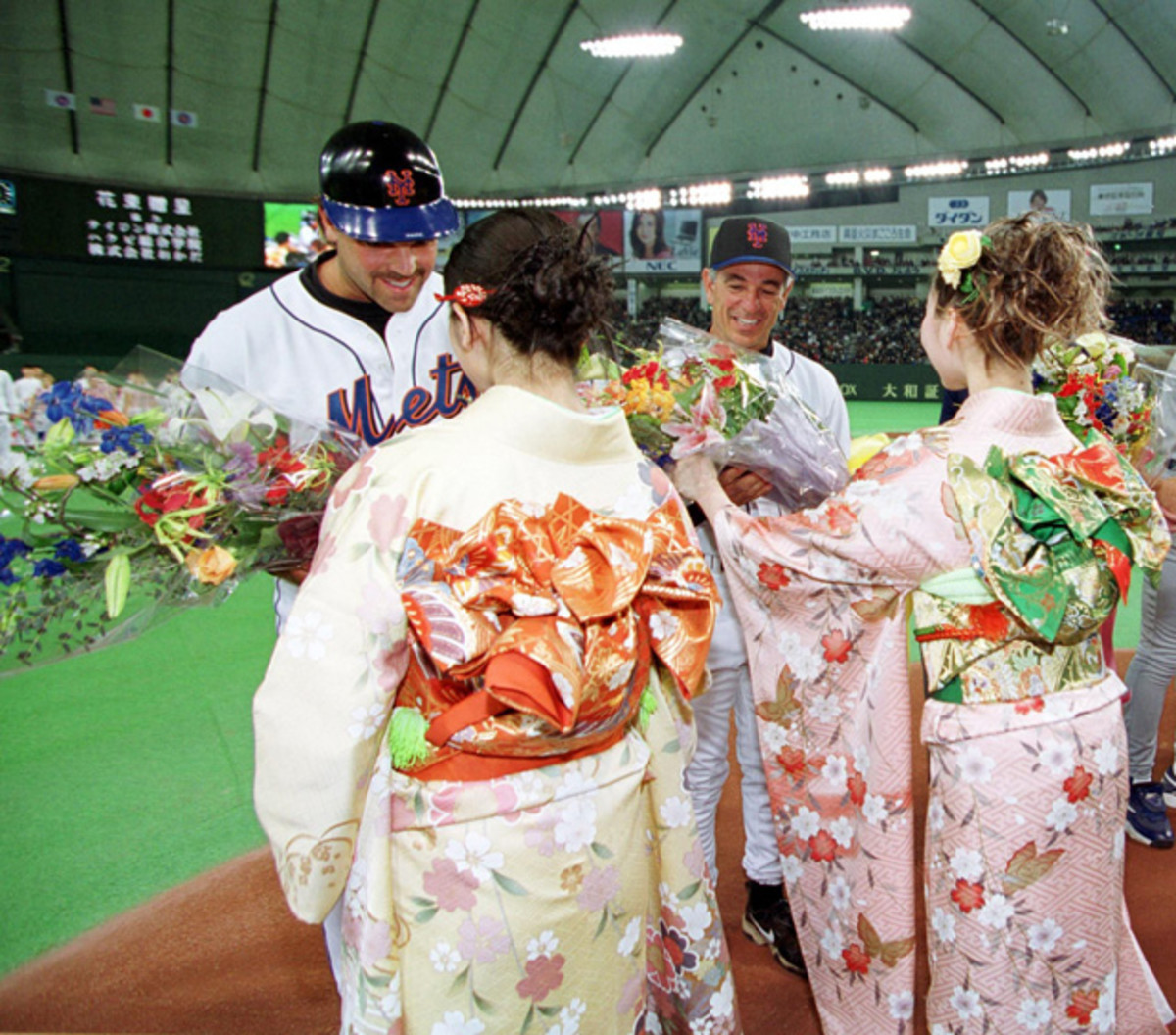 Cubs-Mets storm Japan