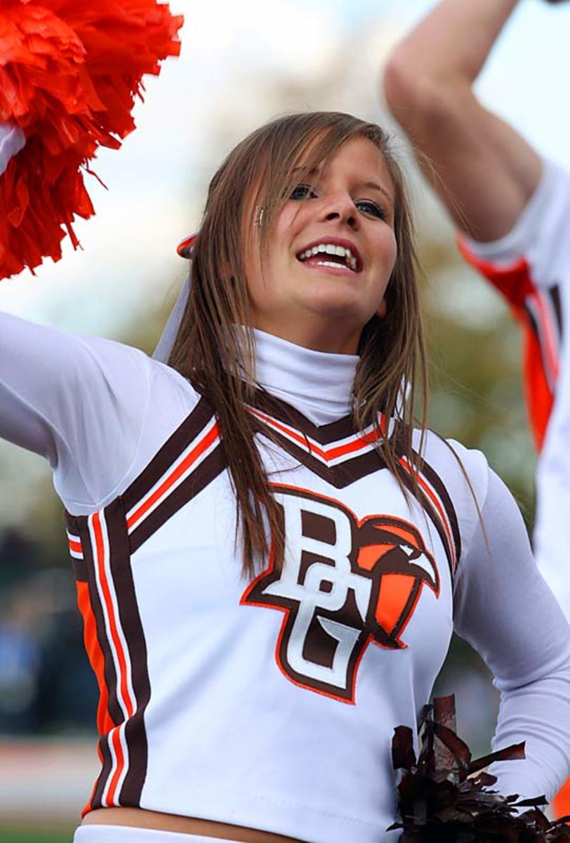 Pro Cheerleader Heaven: Check Out Cincinnati Bengals Cheerleader Lauren in  Sports Illustrated