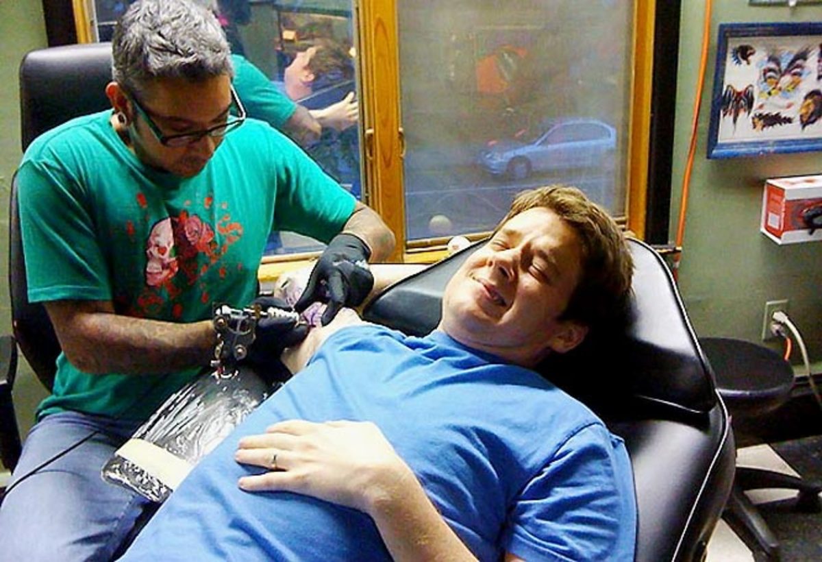 Seton gets a new tattoo