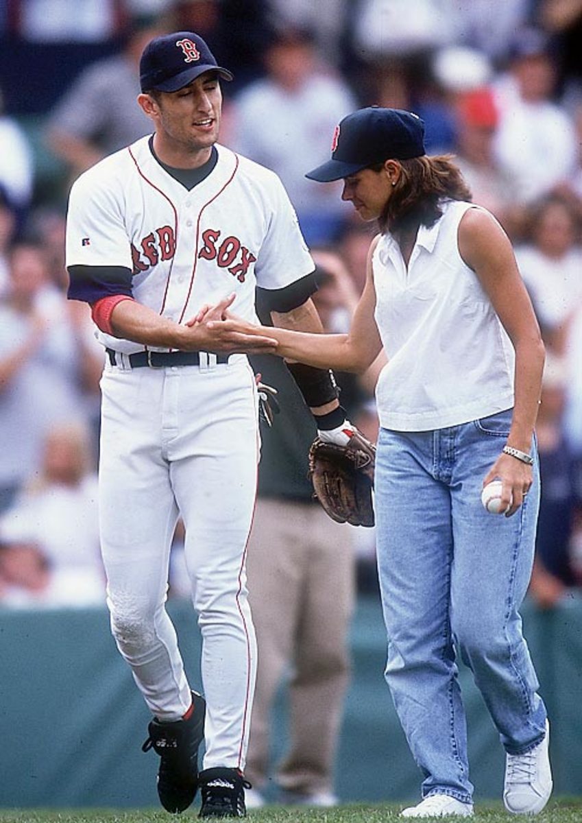 148 Mia Hamm Garciaparra Photos & High Res Pictures - Getty Images