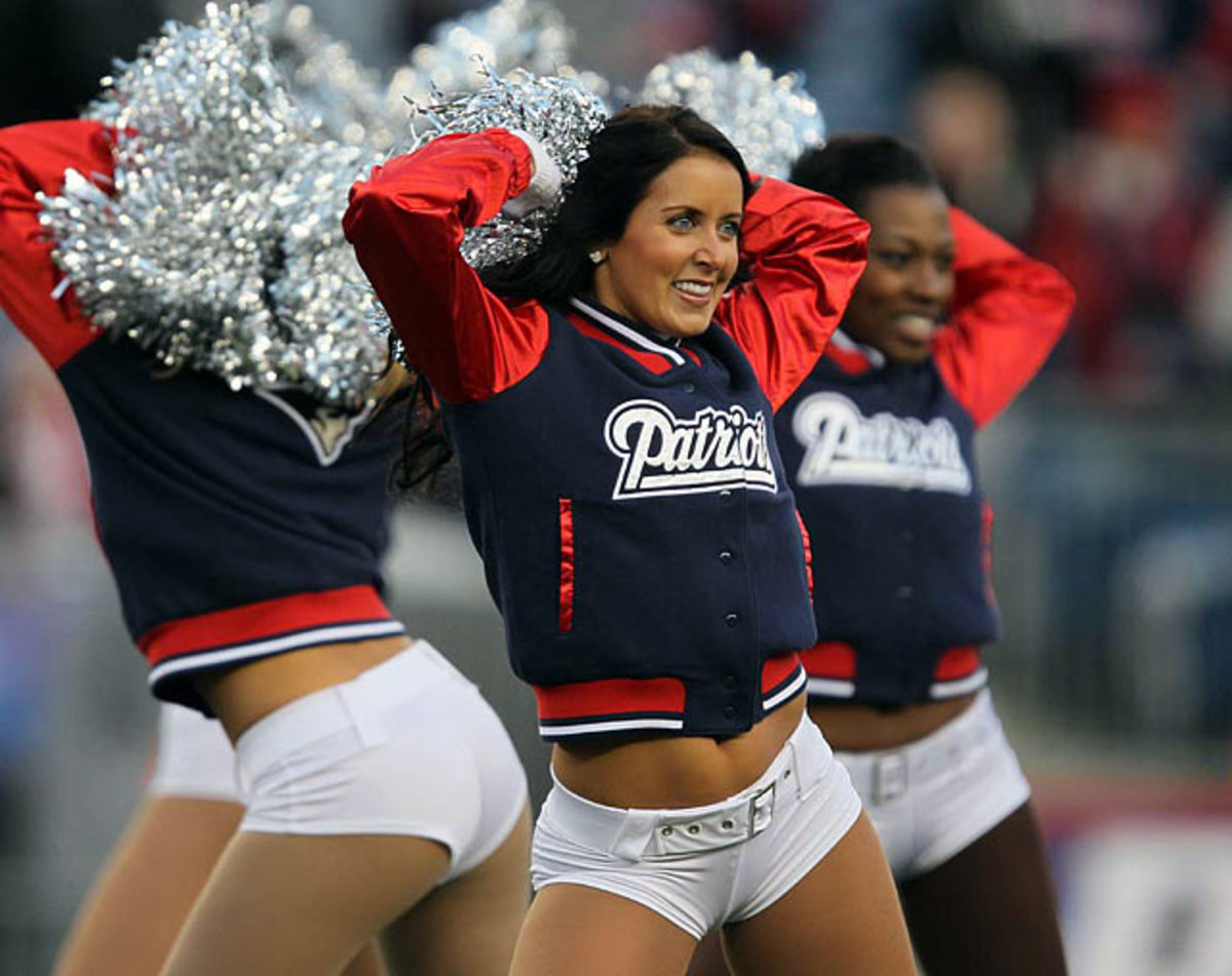 2009 NFL Cheerleaders: Week 11