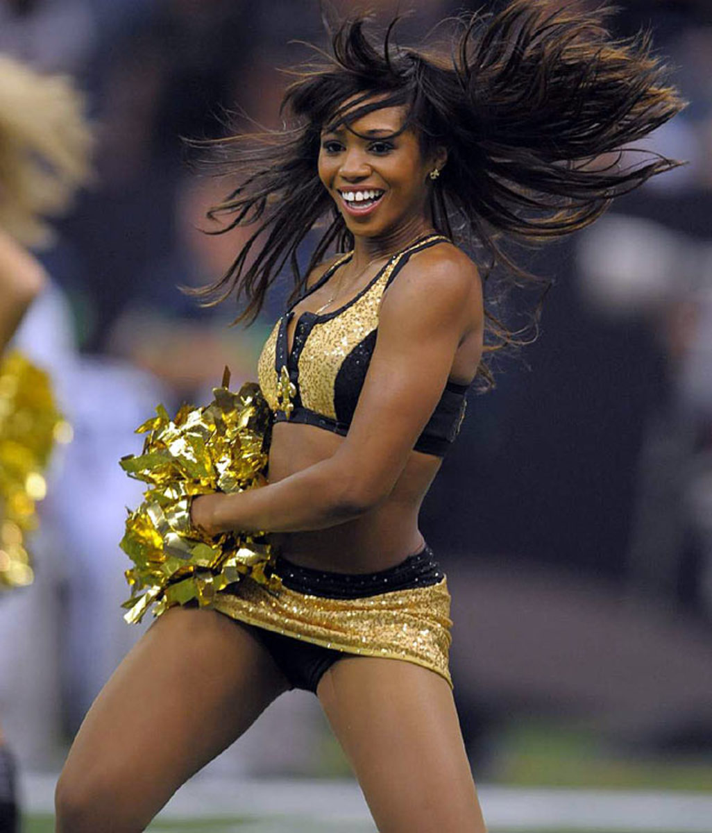 PHOTOS: 2019 NFL Cheerleaders Week 11