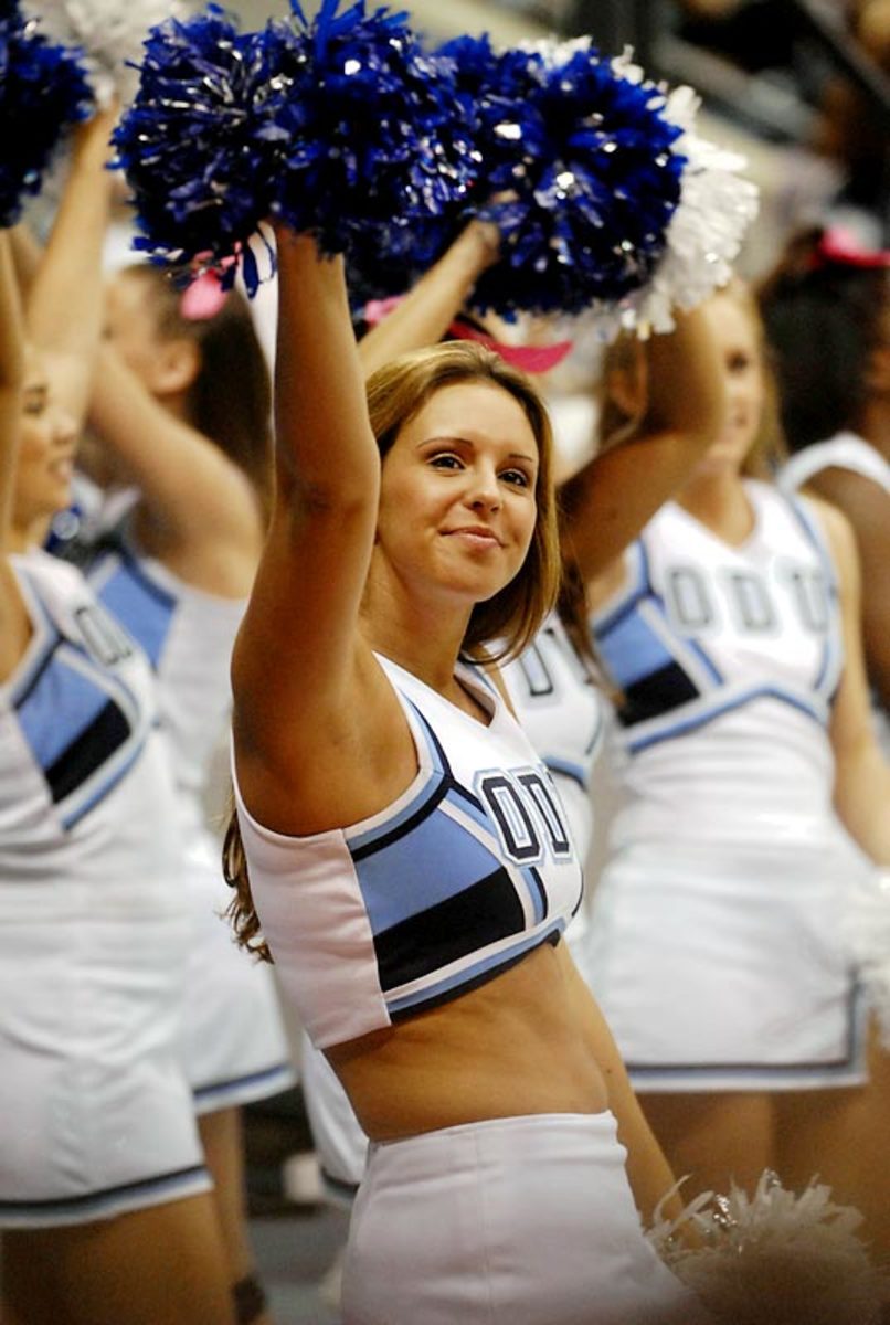 Cheerleader of the Week - Sports Illustrated