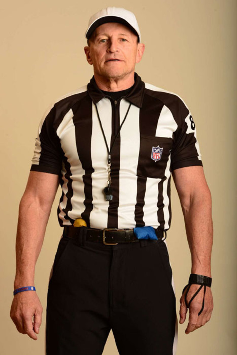 Ed Hochuli on his Physique, Cult Following & Infamous Chargers