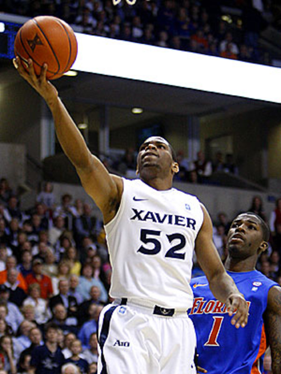 Chris Paul  Xavier basketball, Sports basketball, Basketball star