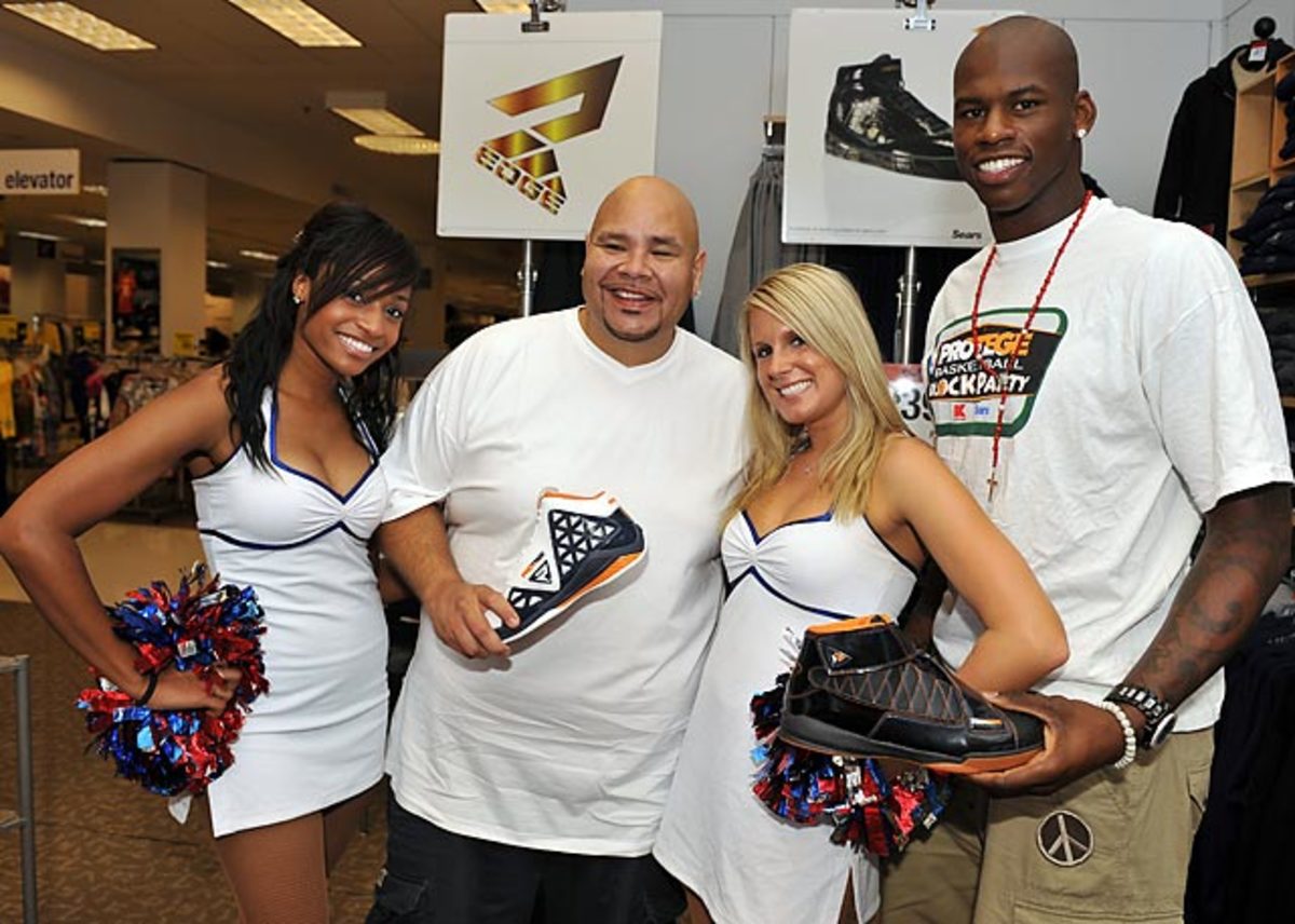 Fat Joe, Al Harrington and Philadelphia 76ers Cheerleaders