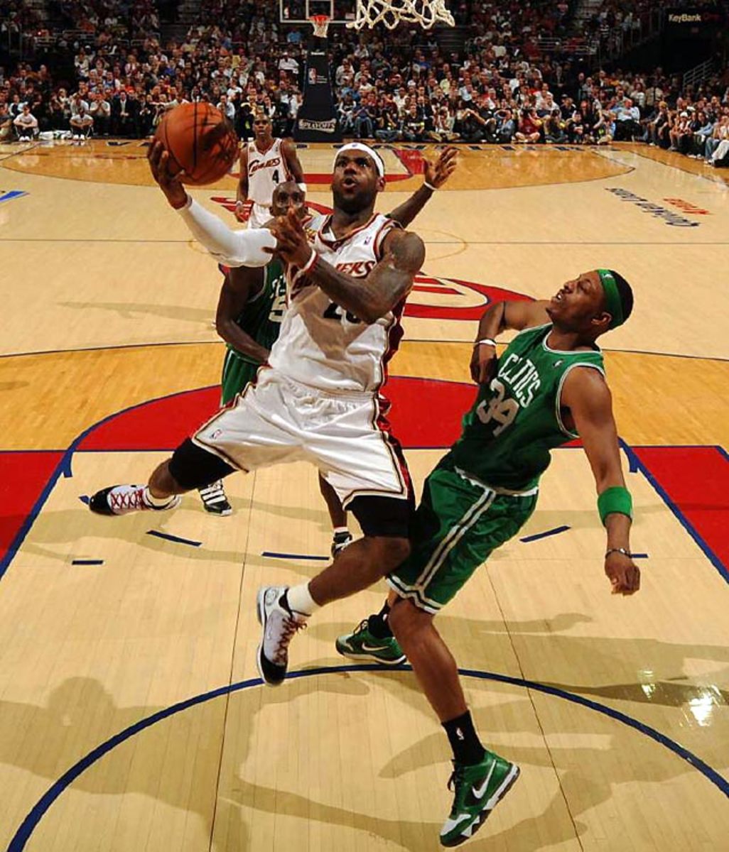 lebron-james.1.opoc-65981-mid.jpg