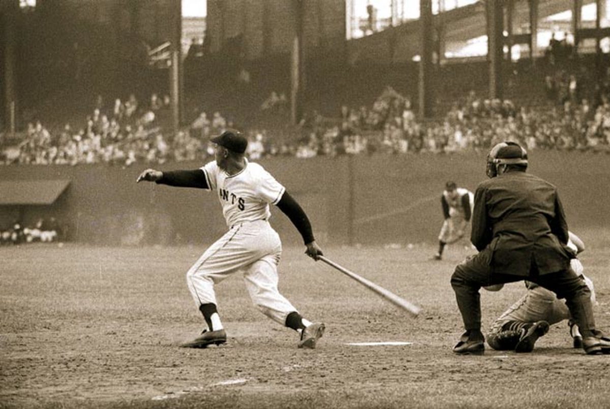 1954 Willie Mays The Catch Original News Photograph. Baseball, Lot  #81986