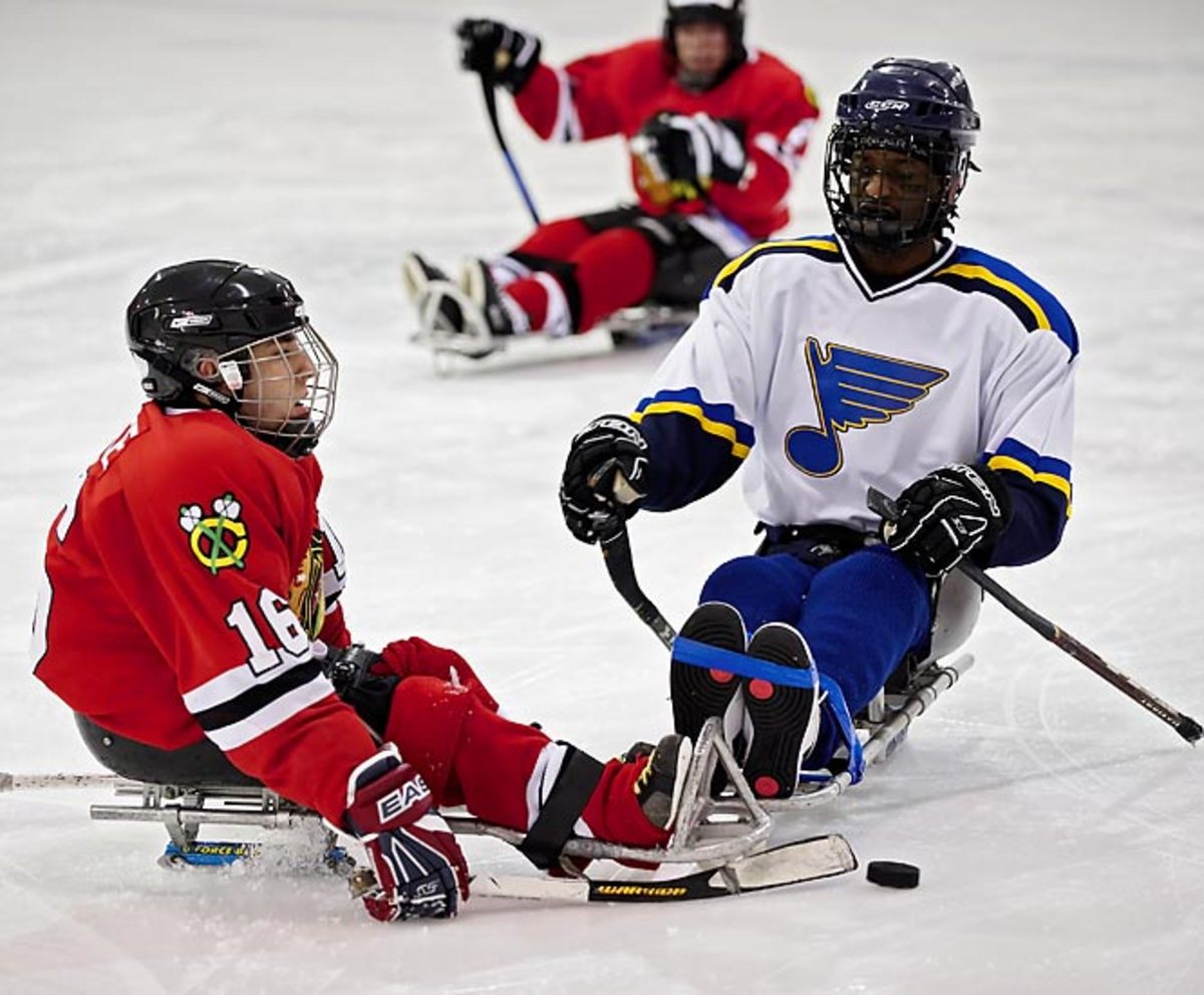 Kevin McKee (16) and Justin Howard