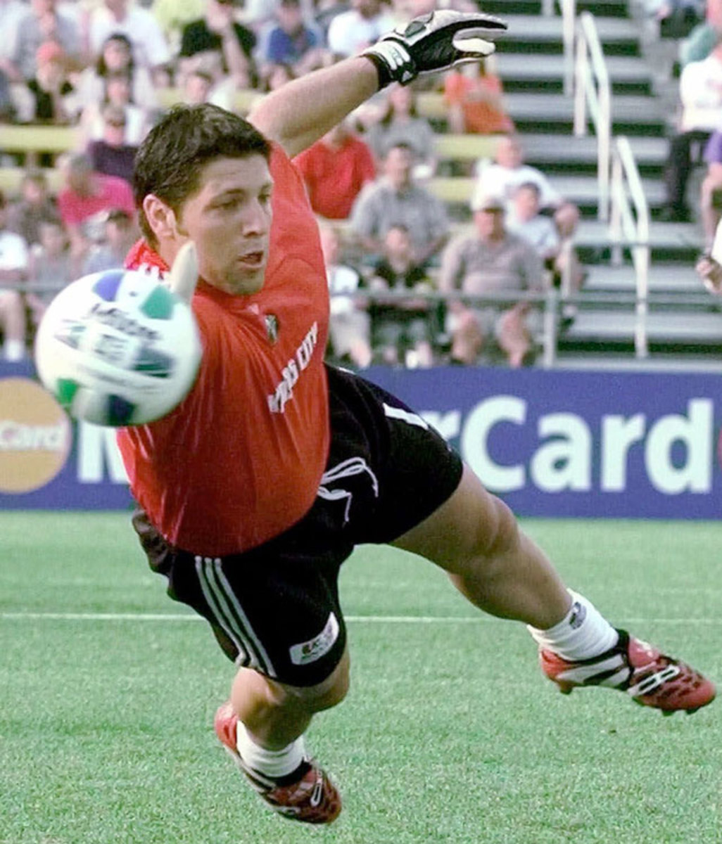 Tony Meola (2000)