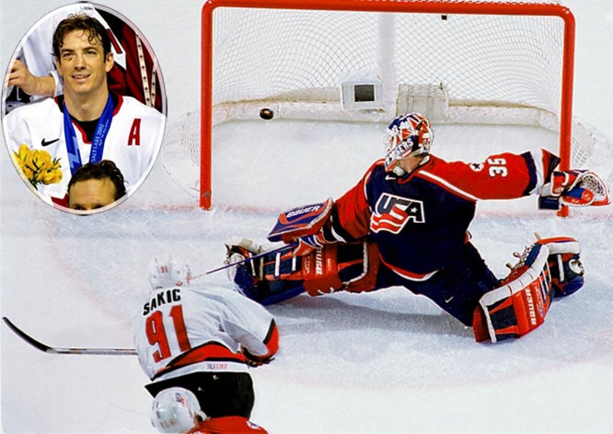 joe-sakic-2002-olympics.jpg