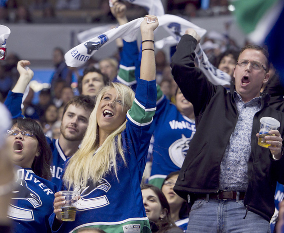 canucks-fans.jpg