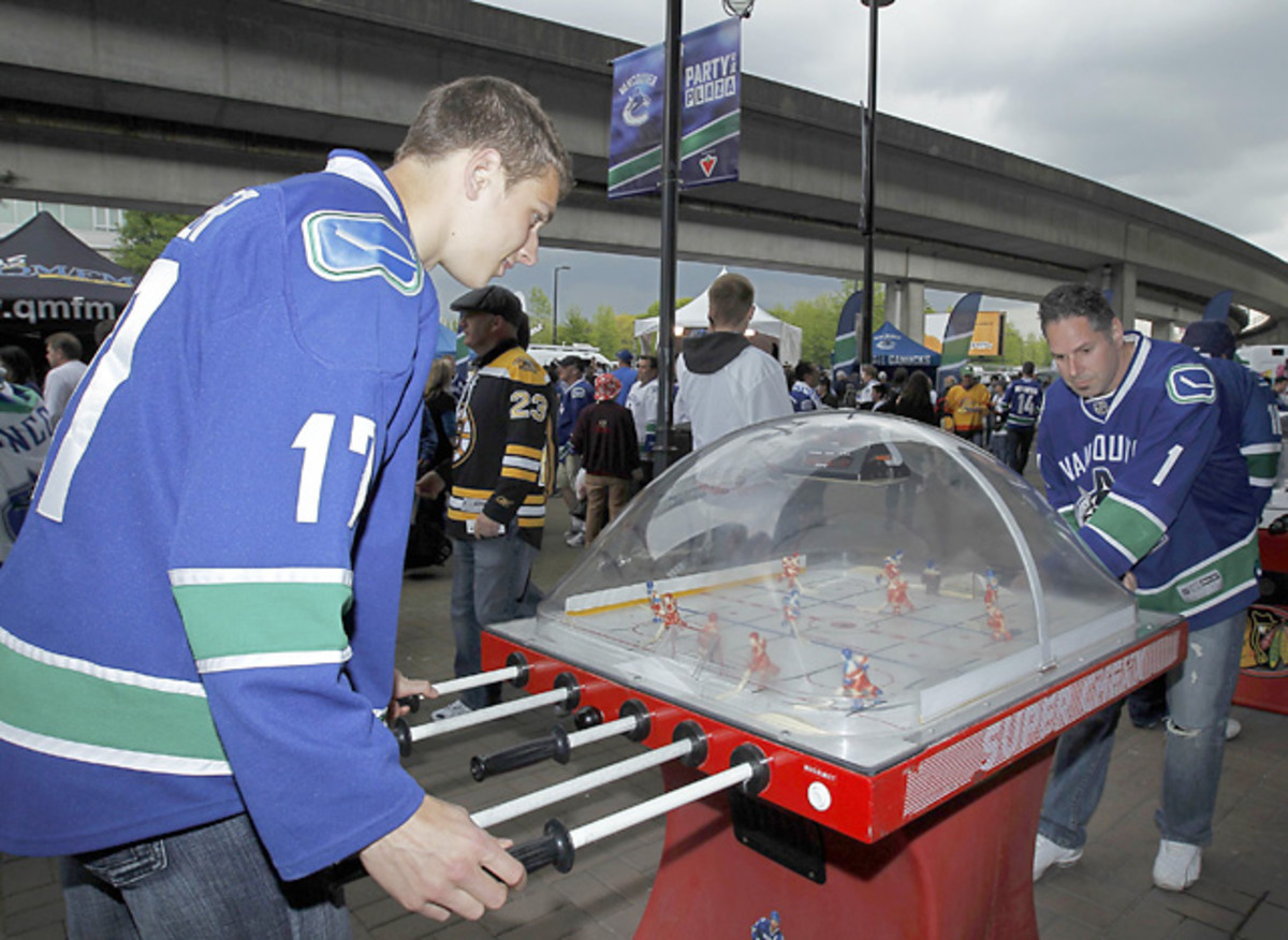 air-hockey.jpg