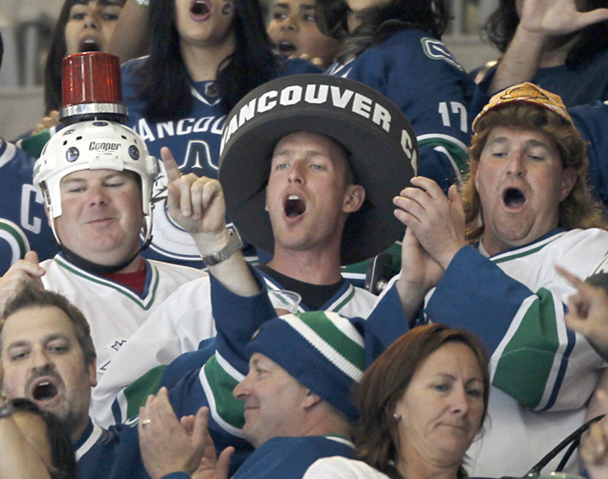 canucks-puckhead.jpg