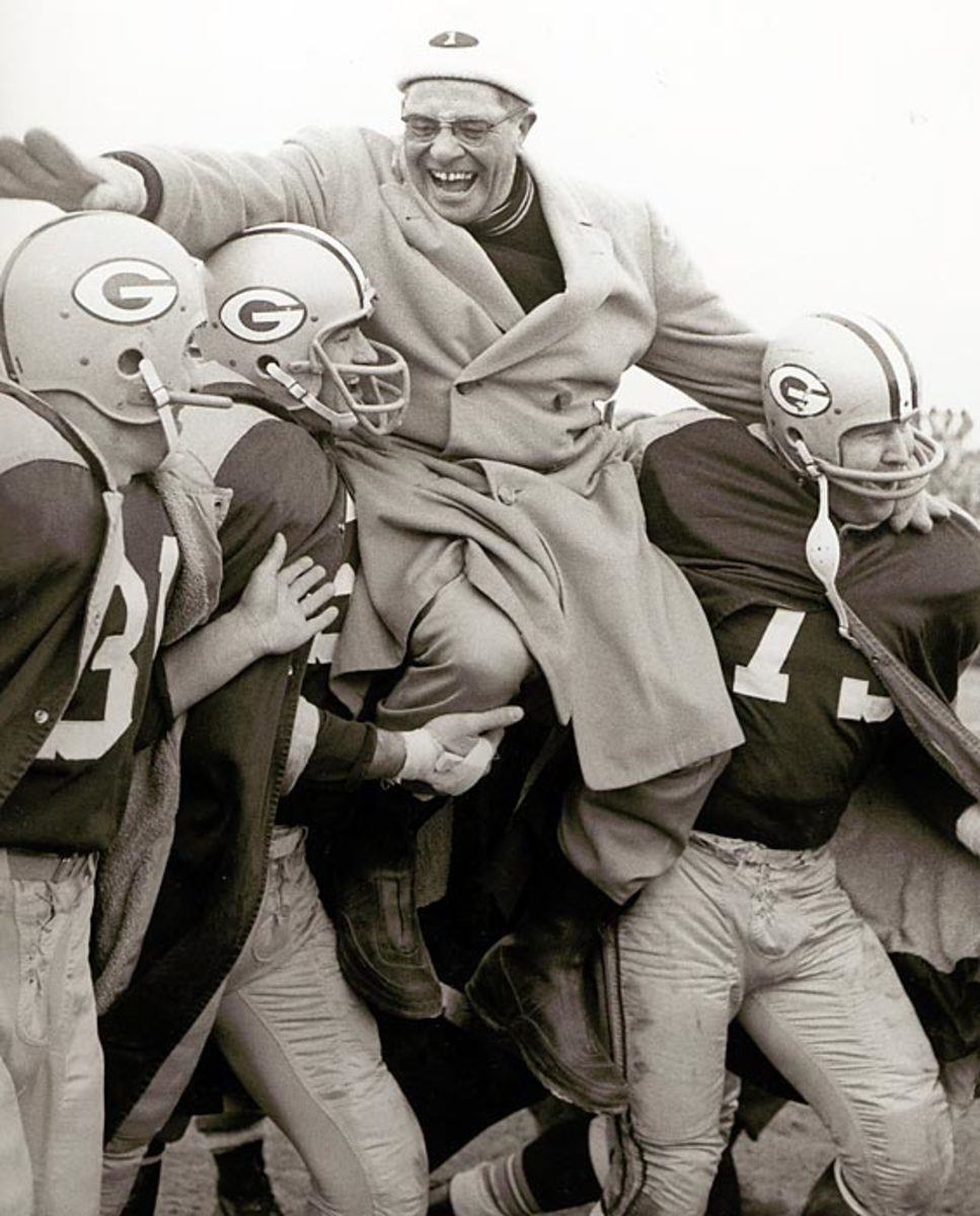 50 years ago, Starr, Packers shined in epic NFL title game