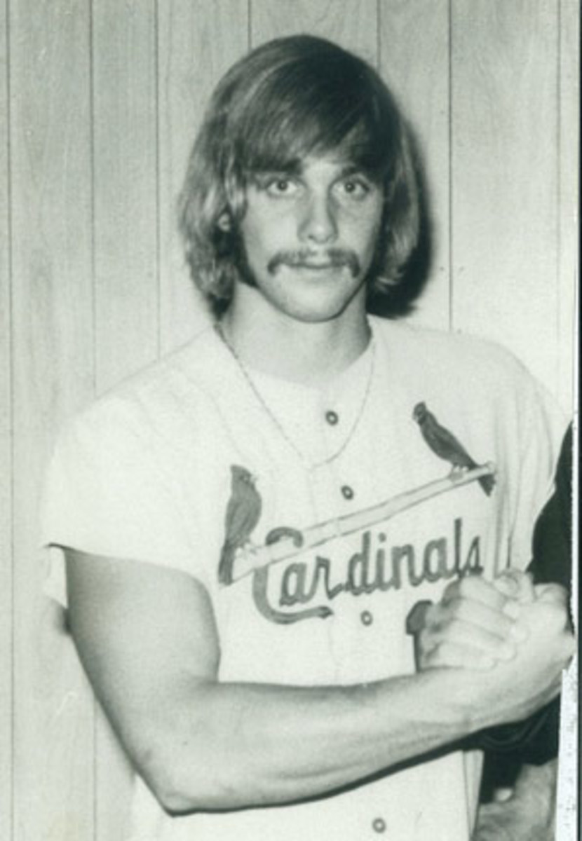 Macho Man Randy Savage Signed a Contract With the St. Louis Cardinals  Before He Ever Stepped Into the Ring