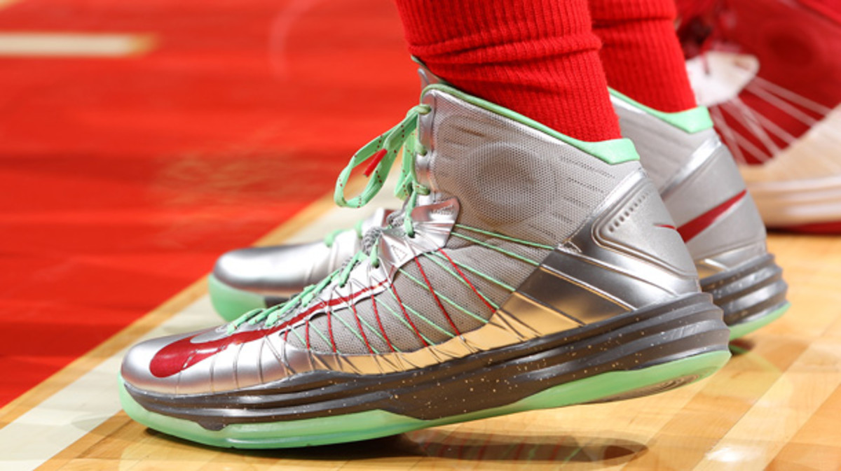 james harden christmas shoes