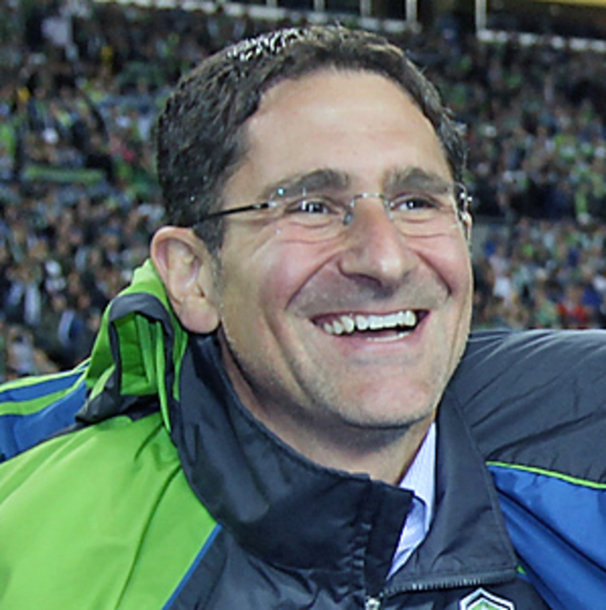 Season-ticket holders overwhelmingly kept Adrian Hanauer as the Sounders' GM.