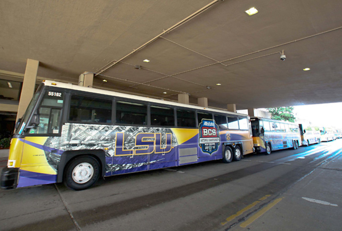 LSU bus