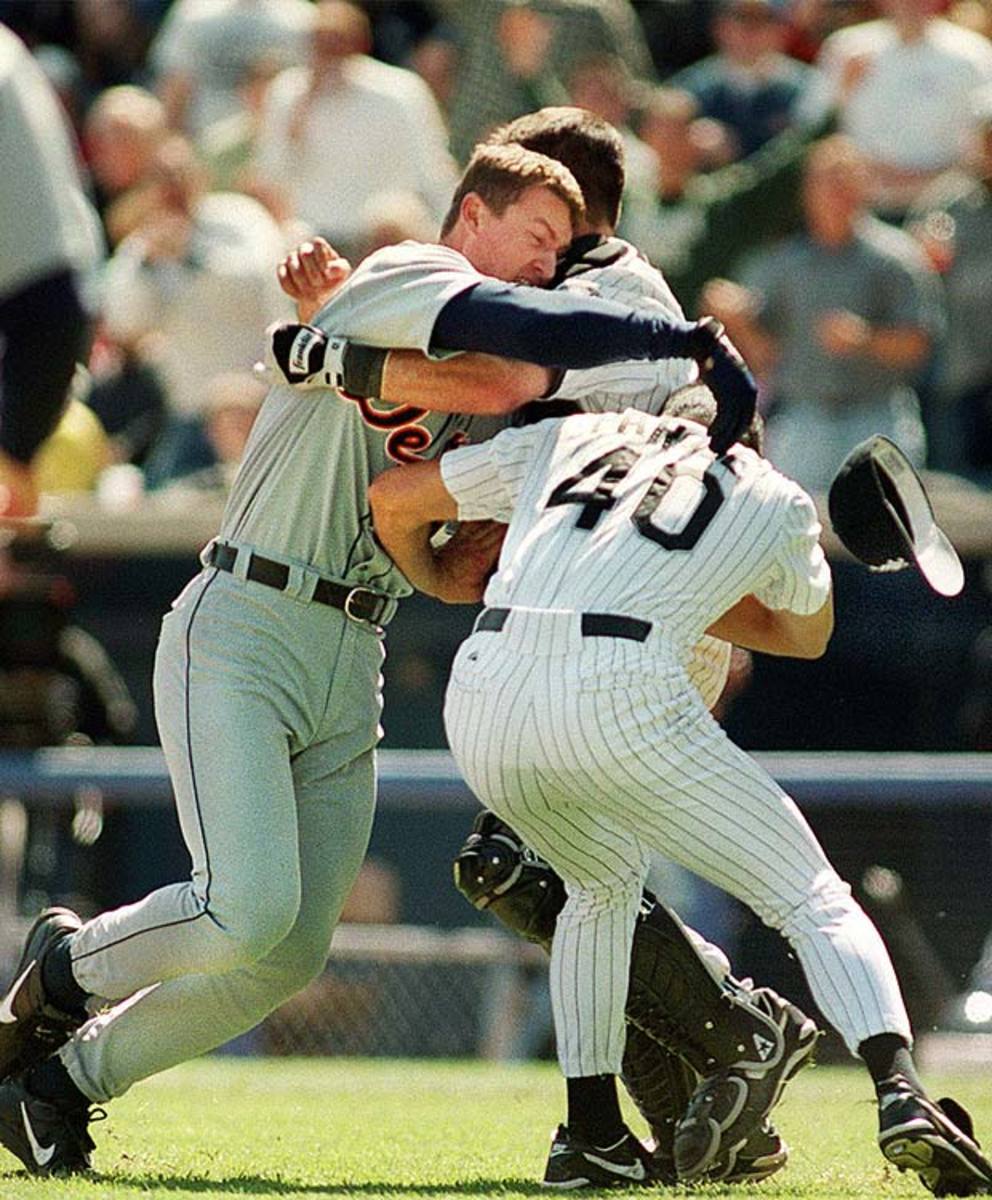 White Sox and Tigers brawl