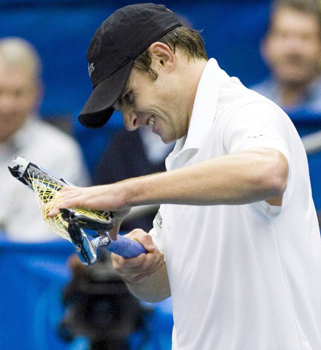 roddick-brokenracket.jpg