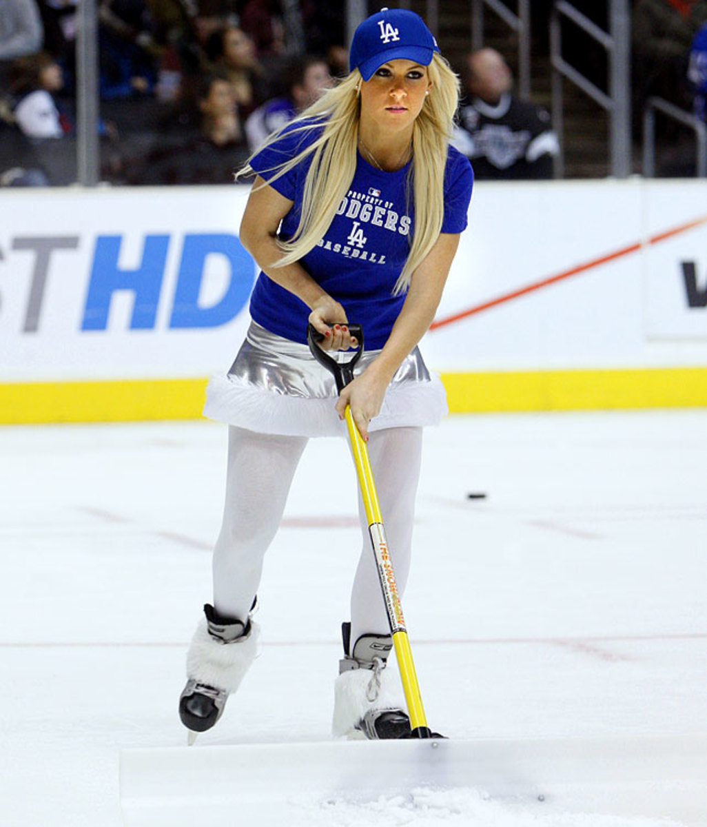 la-kings-ice-girl%2828%29.jpg