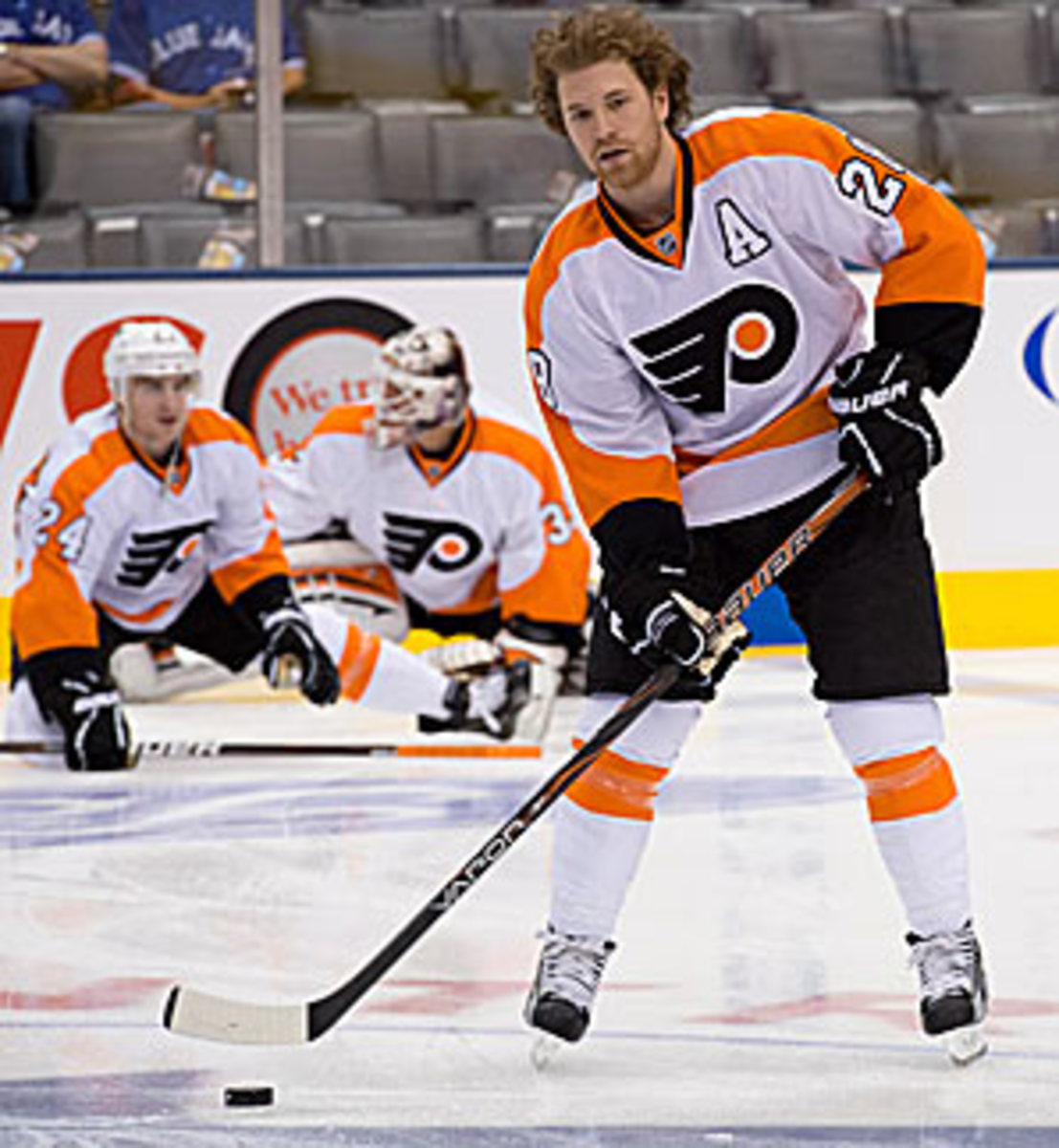 Flyers' Claude Giroux Is A Leader In The Locker Room, And He Is