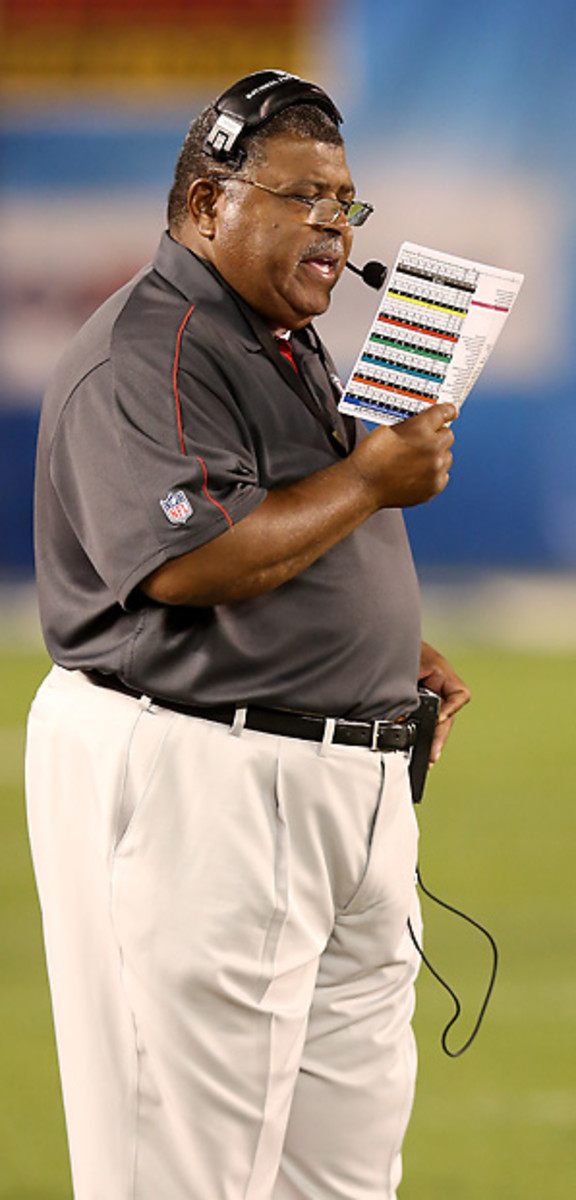 Chiefs' Crennel removes himself as D-coordinator - Sports Illustrated