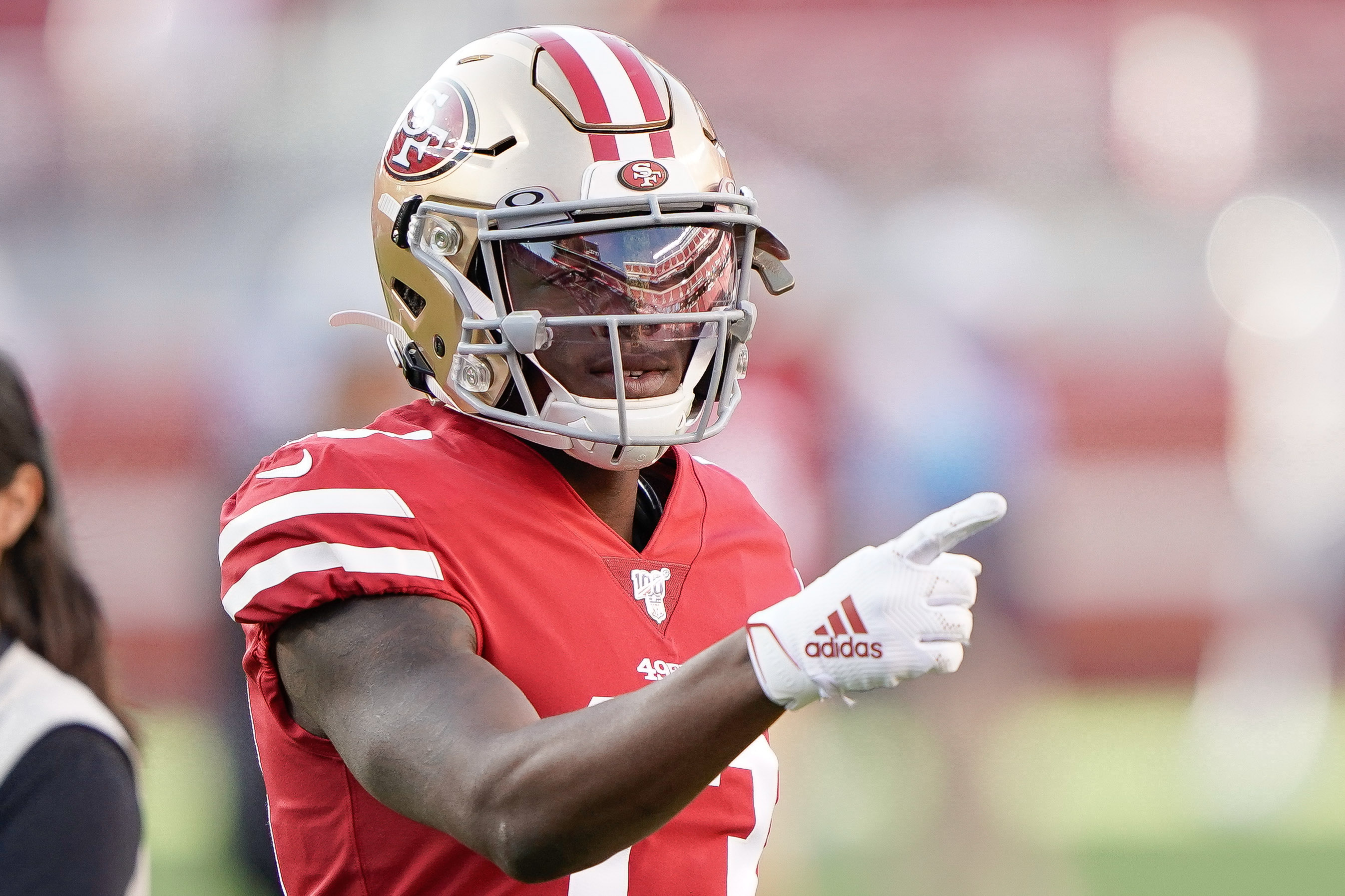 Robert Saleh Gives Dre Greenlaw High Praise for Impressive Debut