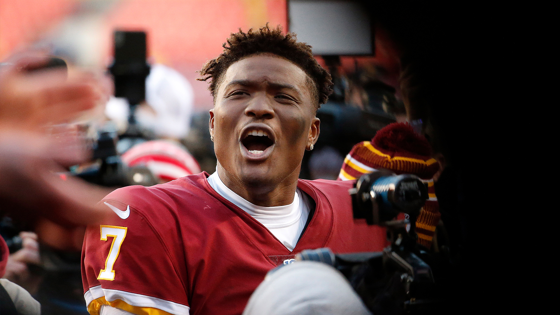 Redskins' Dwayne Haskins selfie with fans was 'unprofessional' and 'wrong,'  Joe Theismann says