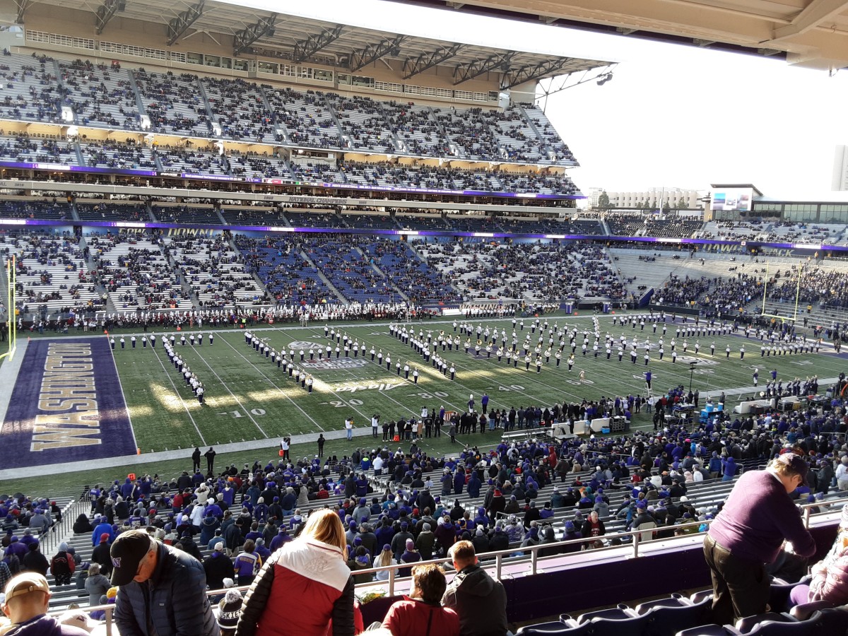 Apple Cup Coverage: UW Marching Band Honors WSU By Playing 