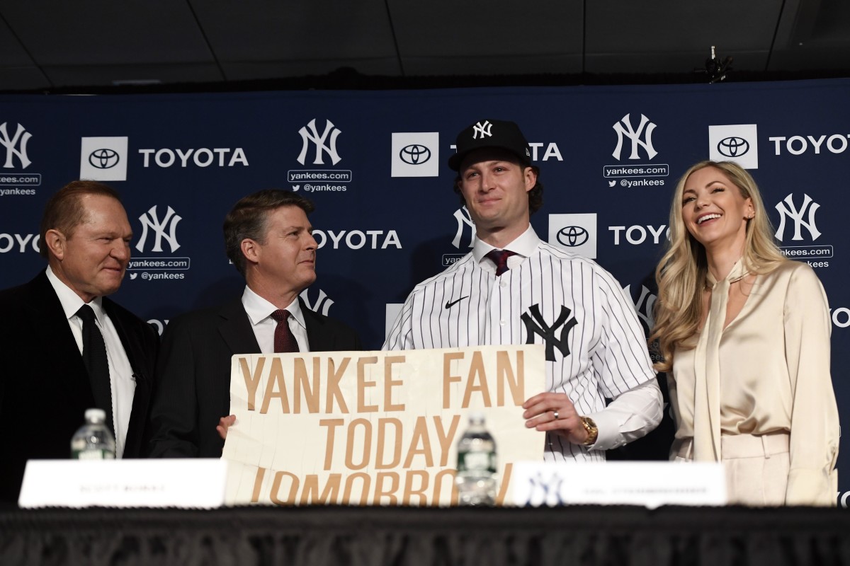 Gerrit Cole brings same childhood sign to New York Yankees intro