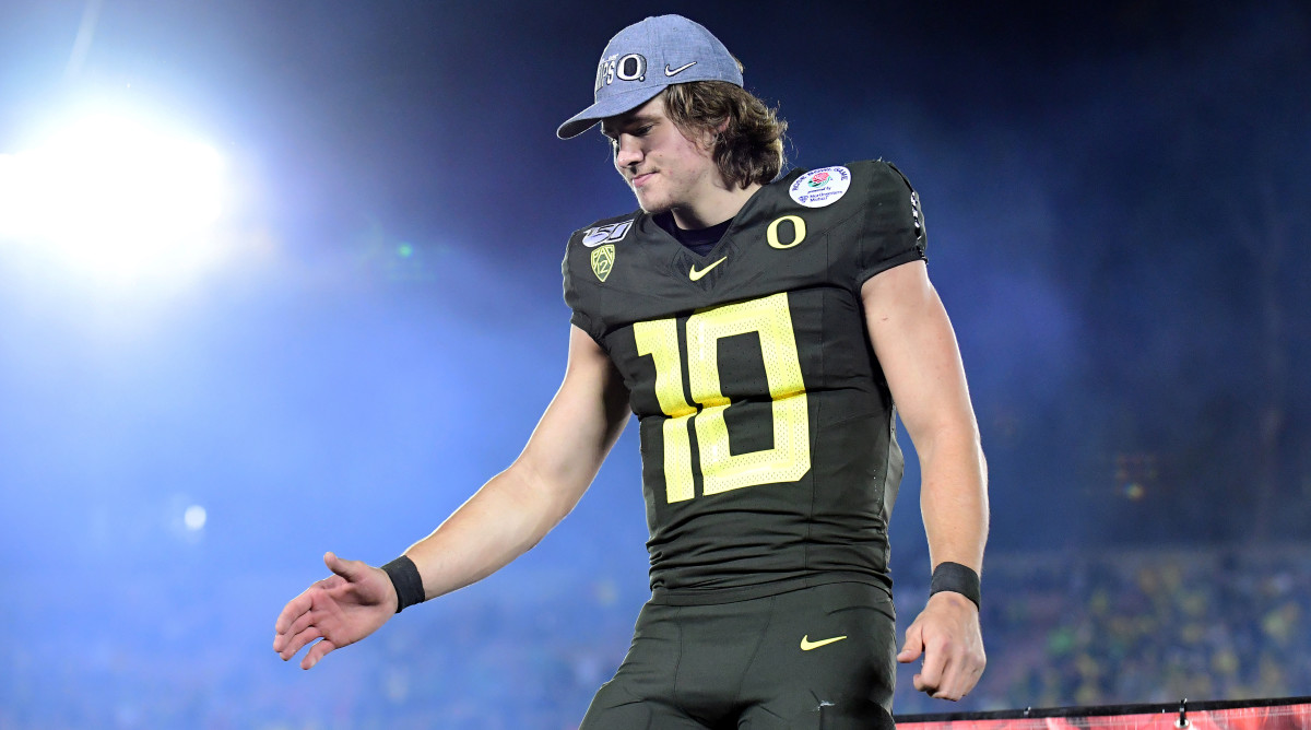 Rose Bowl: Oregon, Justin Herbert show progress in win over Wisconsin -  Sports Illustrated