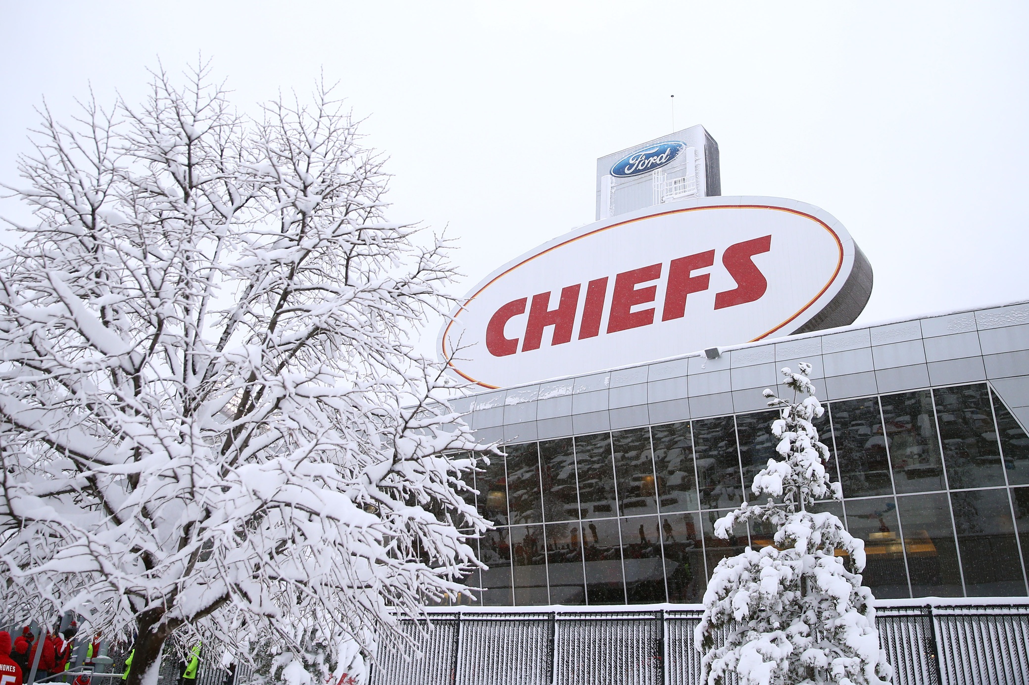 Tamba Hali to bang the drum at Sunday's playoff game