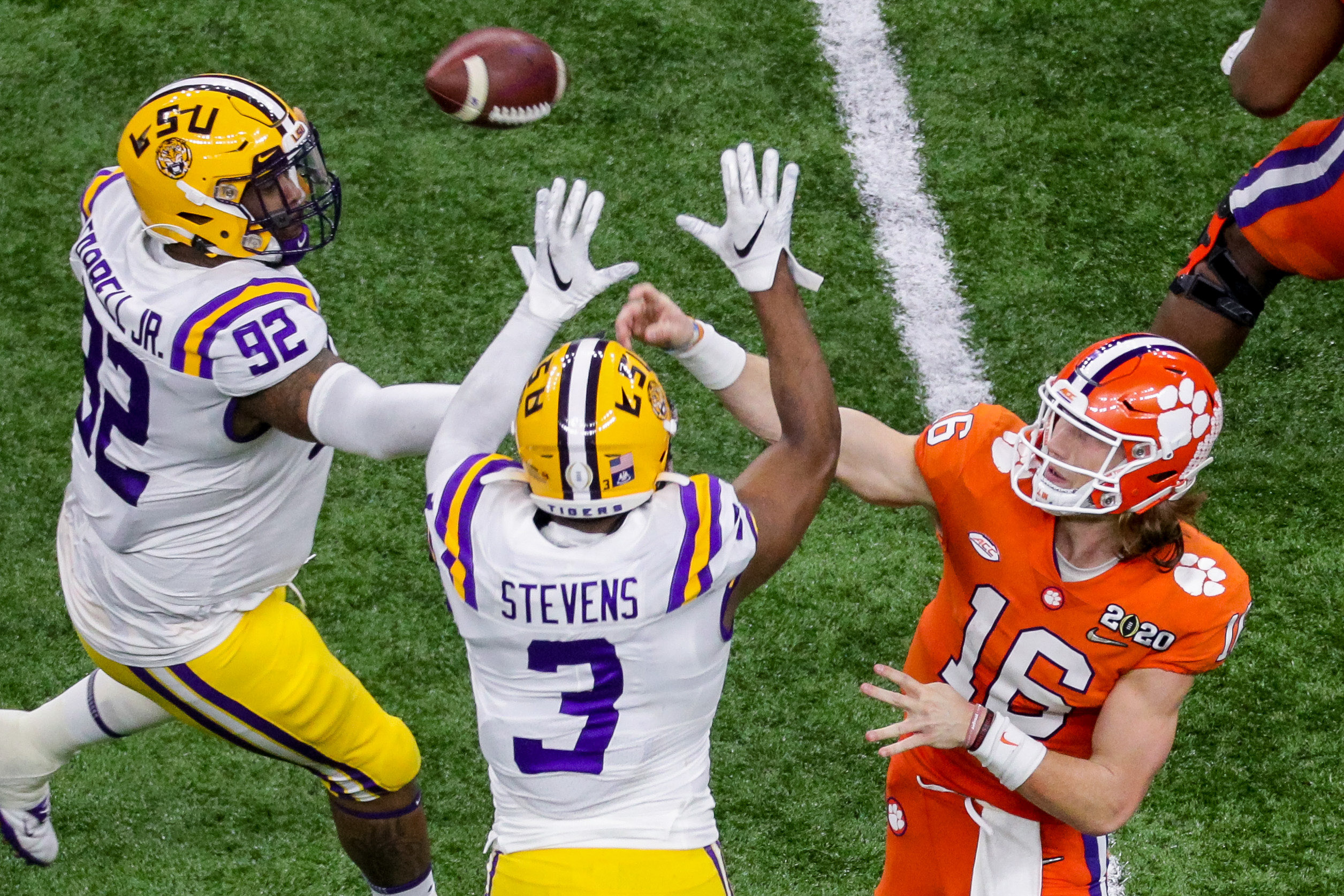 LSU Football Junior Receiver Justin Jefferson Declares for 2020 NFL Draft  After Record-Breaking Season - Sports Illustrated LSU Tigers News, Analysis  and More.