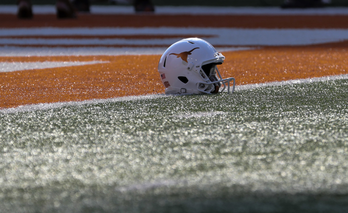 Texas Football: Duvernay expects great things from Whittington, Longhorns