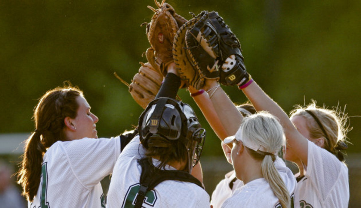 Msu Softball Falls In 4 1 Heartbreaker To No 2 Michigan Sports Illustrated Michigan State Spartans News Analysis And More